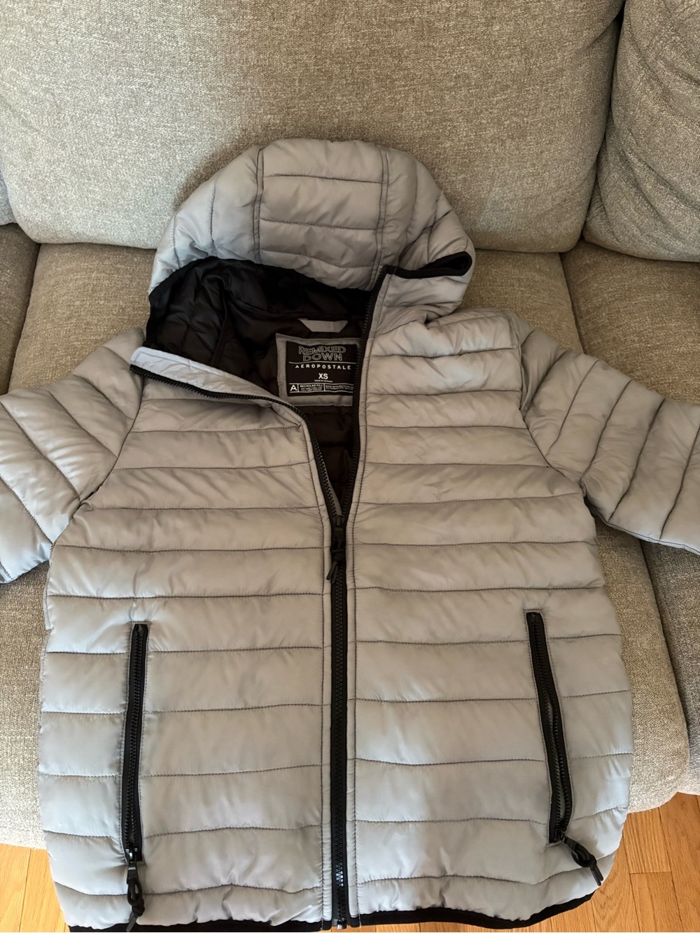 Aeropostale Light Gray Hooded Puffer Jacket - Men’s
